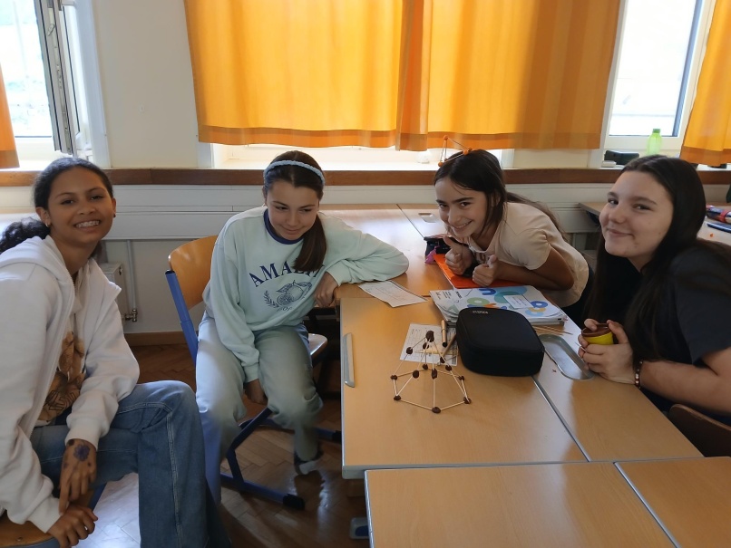 Mathe zum Anfassen – Pyramidenbau in der 3. Klasse